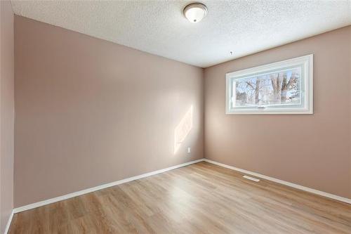 79 Tulane Bay, Winnipeg, MB 