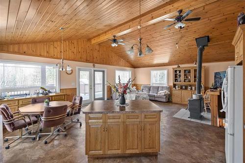 82 Pelican Inlet Rd, Manigotagan, MB 