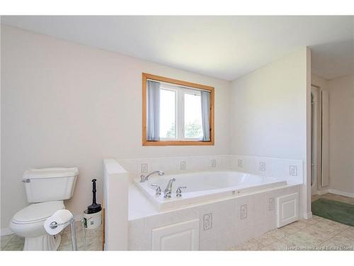 4158 Route 114, Hopewell Cape, NB 