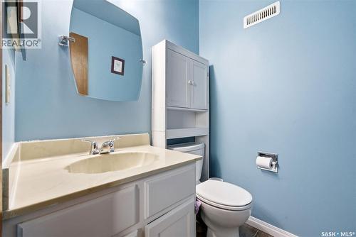 1234 James Crescent, Regina, SK - Indoor Photo Showing Bathroom