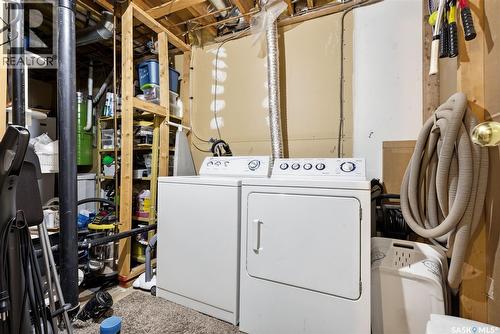 1234 James Crescent, Regina, SK - Indoor Photo Showing Laundry Room