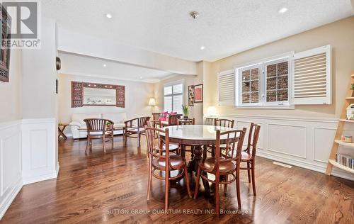 2113 Folkway Drive, Mississauga, ON - Indoor Photo Showing Dining Room