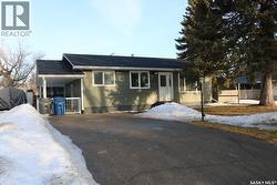 812 McNaughton STREET Moosomin, SK S0G 3N0
