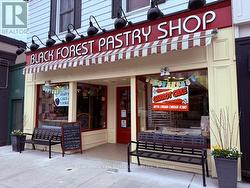 184 LAKESHORE ROAD E  Oakville, ON L6J 1H6