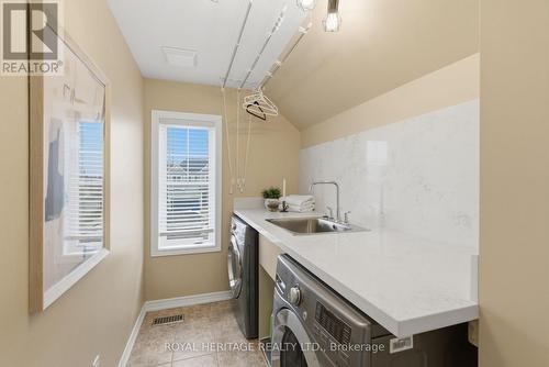 503 Wansbrough Way, Shelburne, ON - Indoor Photo Showing Laundry Room