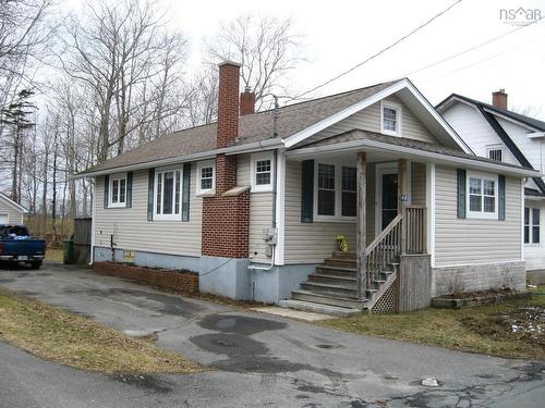 48 Park Street  Liverpool, NS B0T 1K0