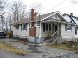 48 Park Street Liverpool, NS B0T 1K0