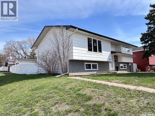 1446 Stadacona STREET W  Moose Jaw, SK S6H 6R9