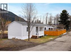 5760 Falkland Road Unit# 9 Falkland, BC V0E 1W0