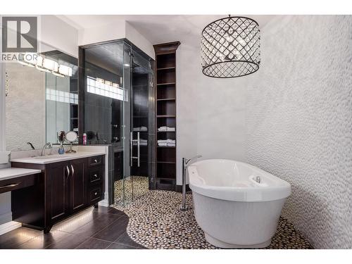 4165 Gellatly Road, West Kelowna, BC - Indoor Photo Showing Bathroom