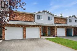 53 MYRTLE Avenue St. Catharines, ON L2M 5W2