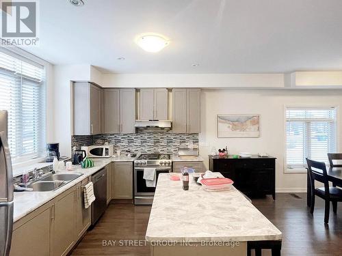2 Longshore Way, Whitby, ON - Indoor Photo Showing Kitchen With Double Sink
