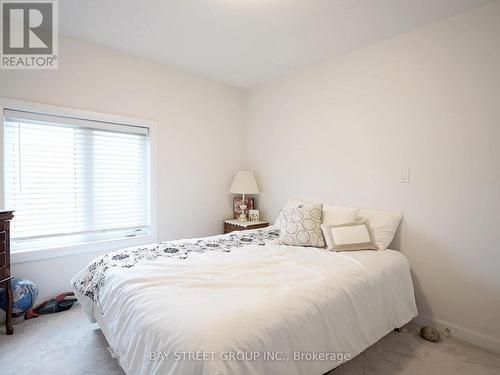 2 Longshore Way, Whitby, ON - Indoor Photo Showing Bedroom