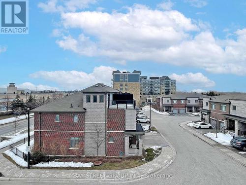 2 Longshore Way, Whitby, ON - Outdoor
