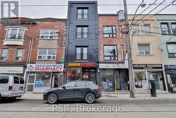 4 - 1171 DUNDAS STREET W Toronto, ON M6J 1X3