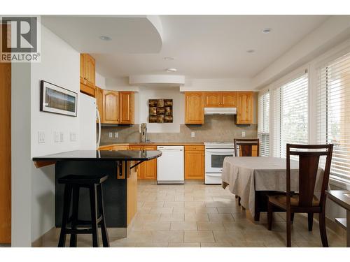 1642 West Kelowna Road, West Kelowna, BC - Indoor