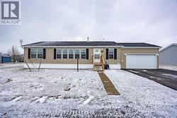 11 HICKORY HOLLOW Nanticoke, ON N0A 1P0