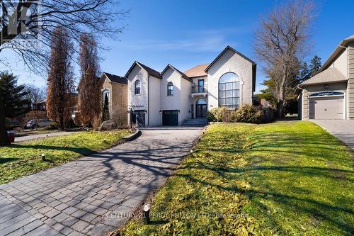 126 OLD SURREY LANE  Richmond Hill, ON L4C 8S6