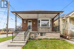 1013 BRIAR HILL AVENUE  Toronto, ON M6B 1M6