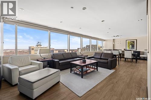 Ph208 1914 Hamilton Street, Regina, SK - Indoor Photo Showing Living Room