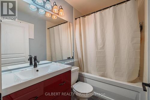 1603 - 3515 Kariya Drive, Mississauga, ON - Indoor Photo Showing Bathroom