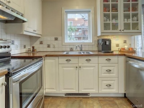 Cuisine - 1746 Rue De L'Everest, Montréal (Saint-Laurent), QC - Indoor Photo Showing Kitchen With Double Sink