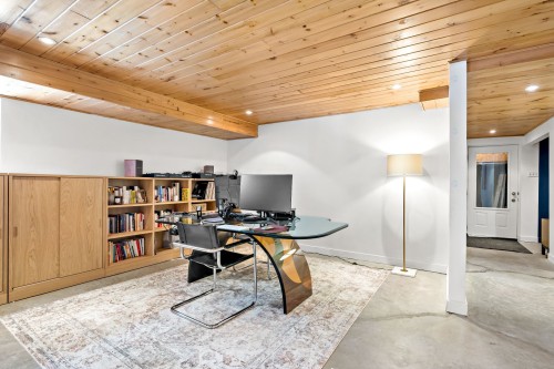 Salle familiale - 25 Mtée Laurence, Brébeuf, QC - Indoor Photo Showing Office