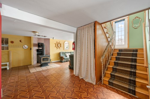 Salle familiale - 109 Rue St-Laurent, Lac-Simon, QC - Indoor Photo Showing Other Room