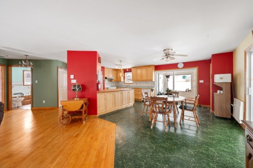 Salle à manger - 109 Rue St-Laurent, Lac-Simon, QC - Indoor