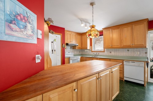 Cuisine - 109 Rue St-Laurent, Lac-Simon, QC - Indoor Photo Showing Kitchen With Double Sink
