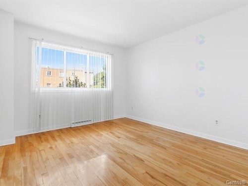 Chambre à coucher principale - 1010 Rue Ridgewood, Laval (Chomedey), QC - Indoor Photo Showing Other Room