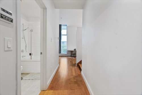 Mud Room - 106-7400 Boul. St-Laurent, Montréal (Villeray/Saint-Michel/Parc-Extension), QC - Indoor Photo Showing Other Room