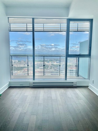 Bedroom - 3905-720 Rue St-Jacques, Montréal (Ville-Marie), QC - Indoor Photo Showing Other Room