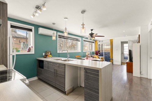 Kitchen - 2358 Rue Marquette, Longueuil (Le Vieux-Longueuil), QC - Indoor Photo Showing Kitchen With Double Sink