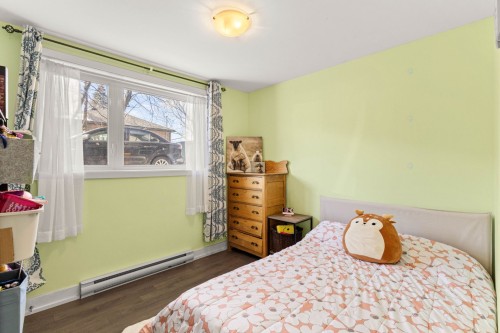 Bedroom - 2358 Rue Marquette, Longueuil (Le Vieux-Longueuil), QC - Indoor Photo Showing Bedroom