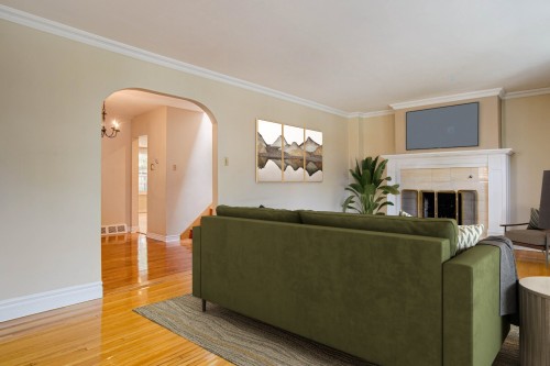 Salon - 4079 Av. Marlowe, Montréal (Côte-Des-Neiges/Notre-Dame-De-Grâce), QC - Indoor Photo Showing Living Room With Fireplace