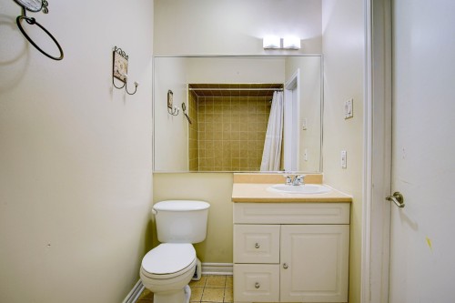 Salle de bains - 4079 Av. Marlowe, Montréal (Côte-Des-Neiges/Notre-Dame-De-Grâce), QC - Indoor Photo Showing Bathroom