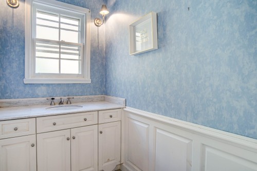 Salle de bains - 4079 Av. Marlowe, Montréal (Côte-Des-Neiges/Notre-Dame-De-Grâce), QC - Indoor Photo Showing Bathroom