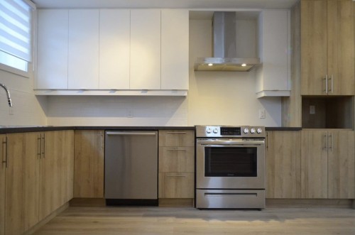 Kitchen - 3882 Rue Léonard, Longueuil (Saint-Hubert), QC - Indoor Photo Showing Kitchen