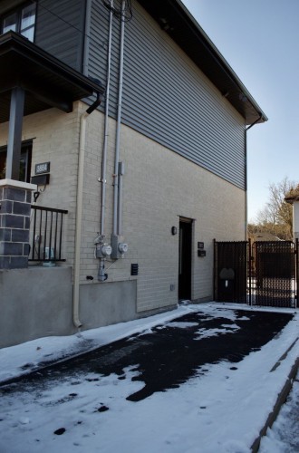 Front of Structure - 3882 Rue Léonard, Longueuil (Saint-Hubert), QC - Outdoor With Exterior