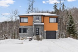 20 Ch. de la Péninsule  Val-Des-Monts, QC J8N 0K6
