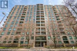 1008 - 8 PEMBERTON AVENUE Toronto, ON M2M 4K8