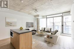 326 - 560 KING STREET W Toronto, ON M5V 0L5