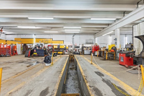 Garage - 701 Rue Des Ateliers, Boucherville, QC - Indoor Photo Showing Garage