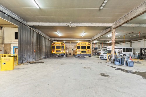 Garage - 701 Rue Des Ateliers, Boucherville, QC - Indoor Photo Showing Garage