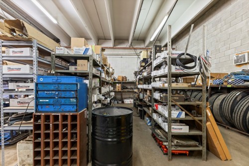 Entrepôt - 701 Rue Des Ateliers, Boucherville, QC - Indoor