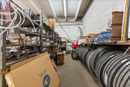 Entrepôt - 701 Rue Des Ateliers, Boucherville, QC - Indoor