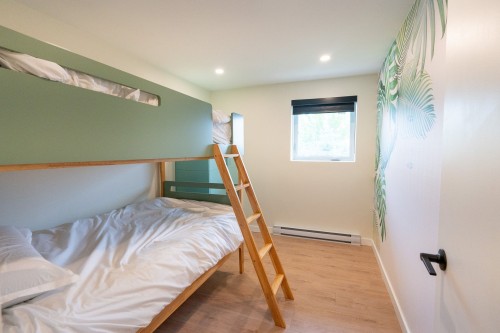 Chambre à coucher - 304 Ch. Dépôt, Orford, QC - Indoor Photo Showing Bedroom