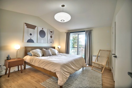 Chambre à coucher - 304 Ch. Dépôt, Orford, QC - Indoor Photo Showing Bedroom