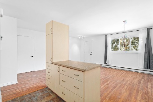 Kitchen - B-220 Ch. Freeman, Gatineau (Hull), QC - Indoor Photo Showing Other Room